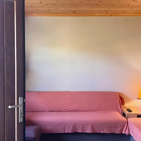 Olive Yard Торони