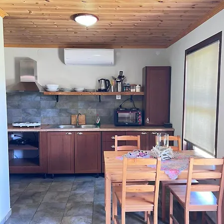 Olive Yard 別荘 トロニ